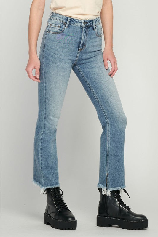 HIDDEN HAPPI MID RISE MEDIUM WASH FRAYED HEM CROP FLARE MOLLY